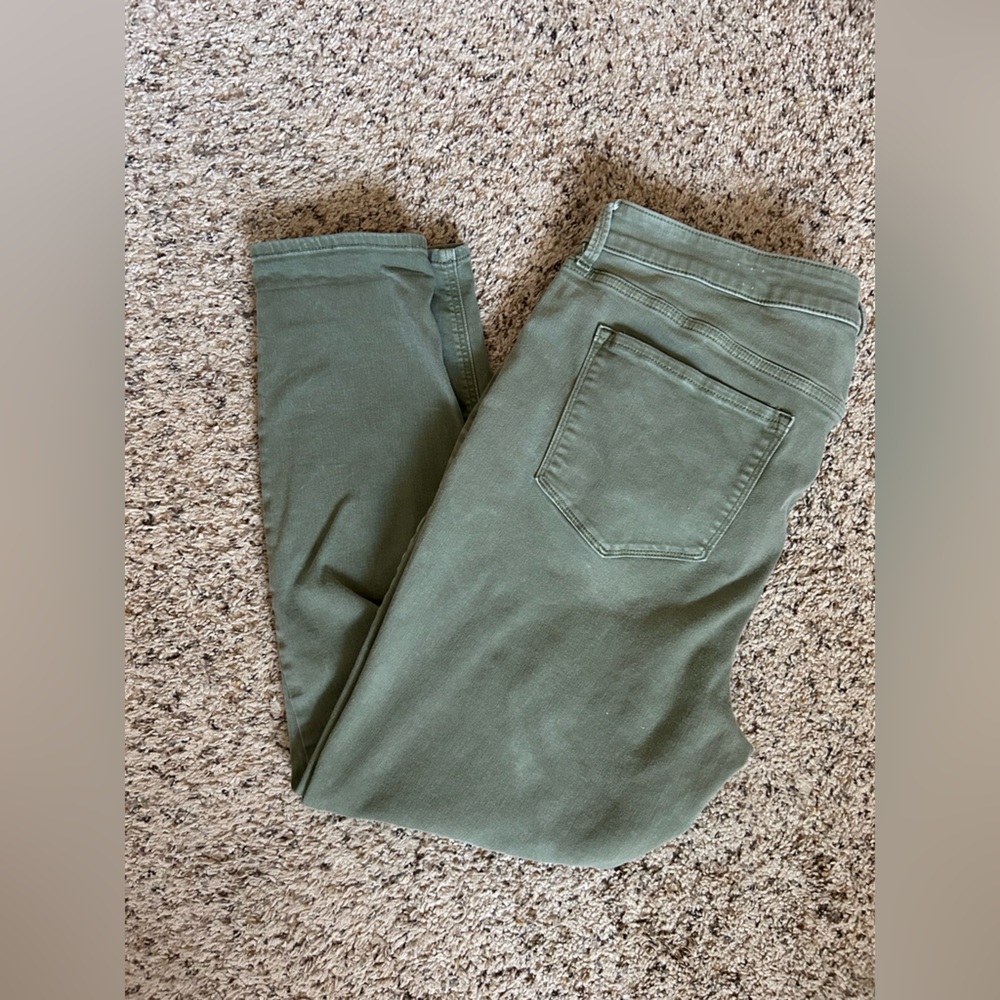 Rockstar Super Skinny Mid Rise